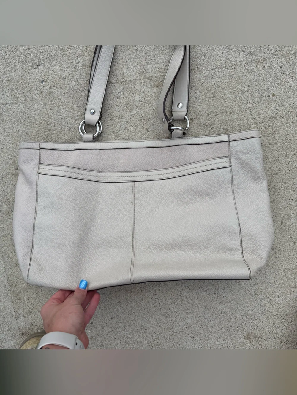 2010 White/Cream Pebbled Leather Coach Shoulder Bag